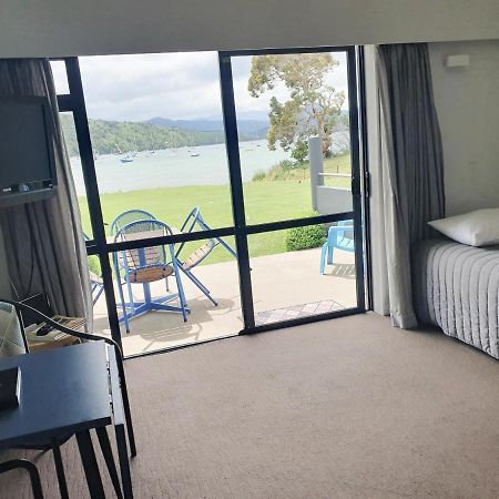 بِكتون Bay Vista Waterfront Motel المظهر الخارجي الصورة