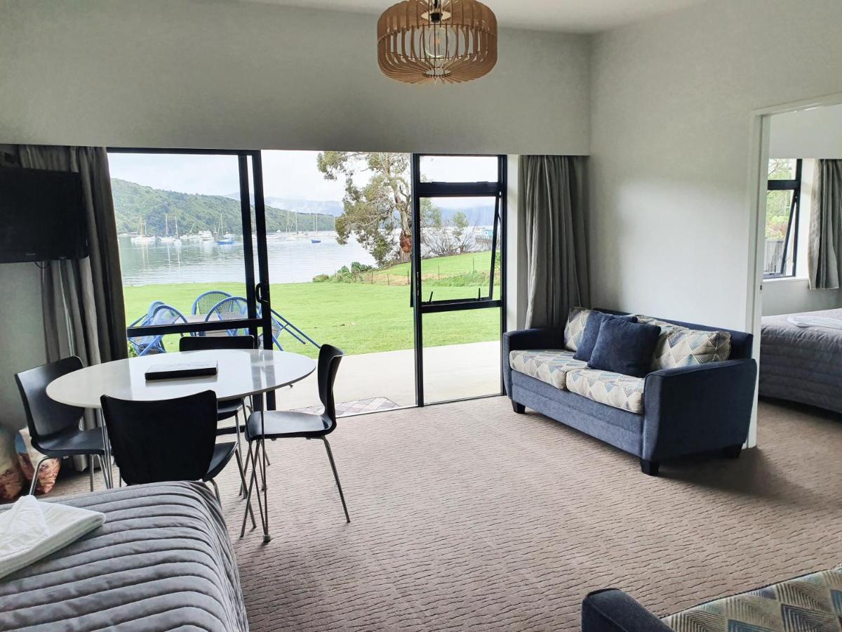 بِكتون Bay Vista Waterfront Motel المظهر الخارجي الصورة