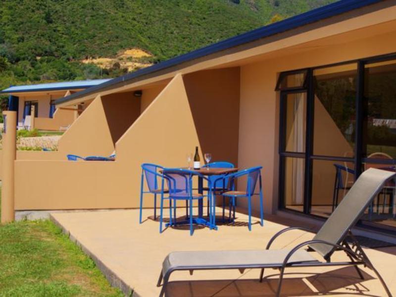 بِكتون Bay Vista Waterfront Motel المظهر الخارجي الصورة